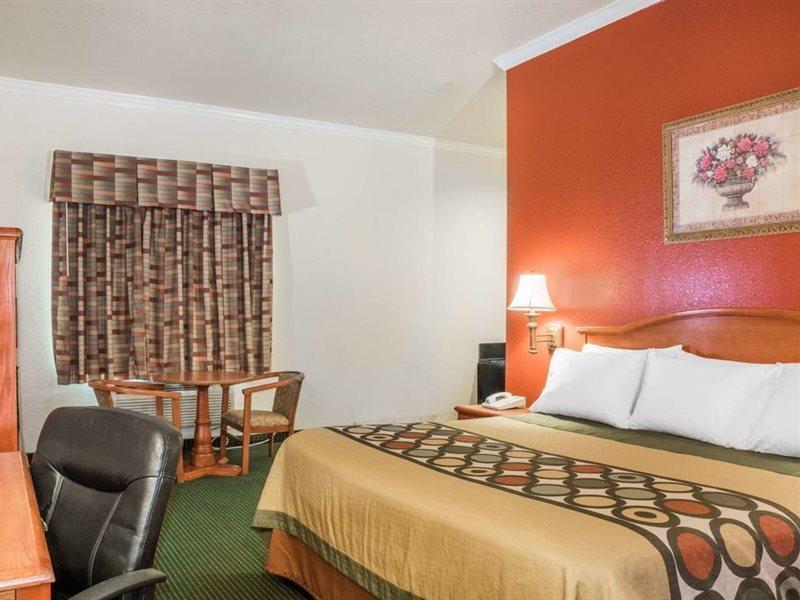 Hotel Super 8 By Wyndham Brookshire Tx Zewnętrze zdjęcie
