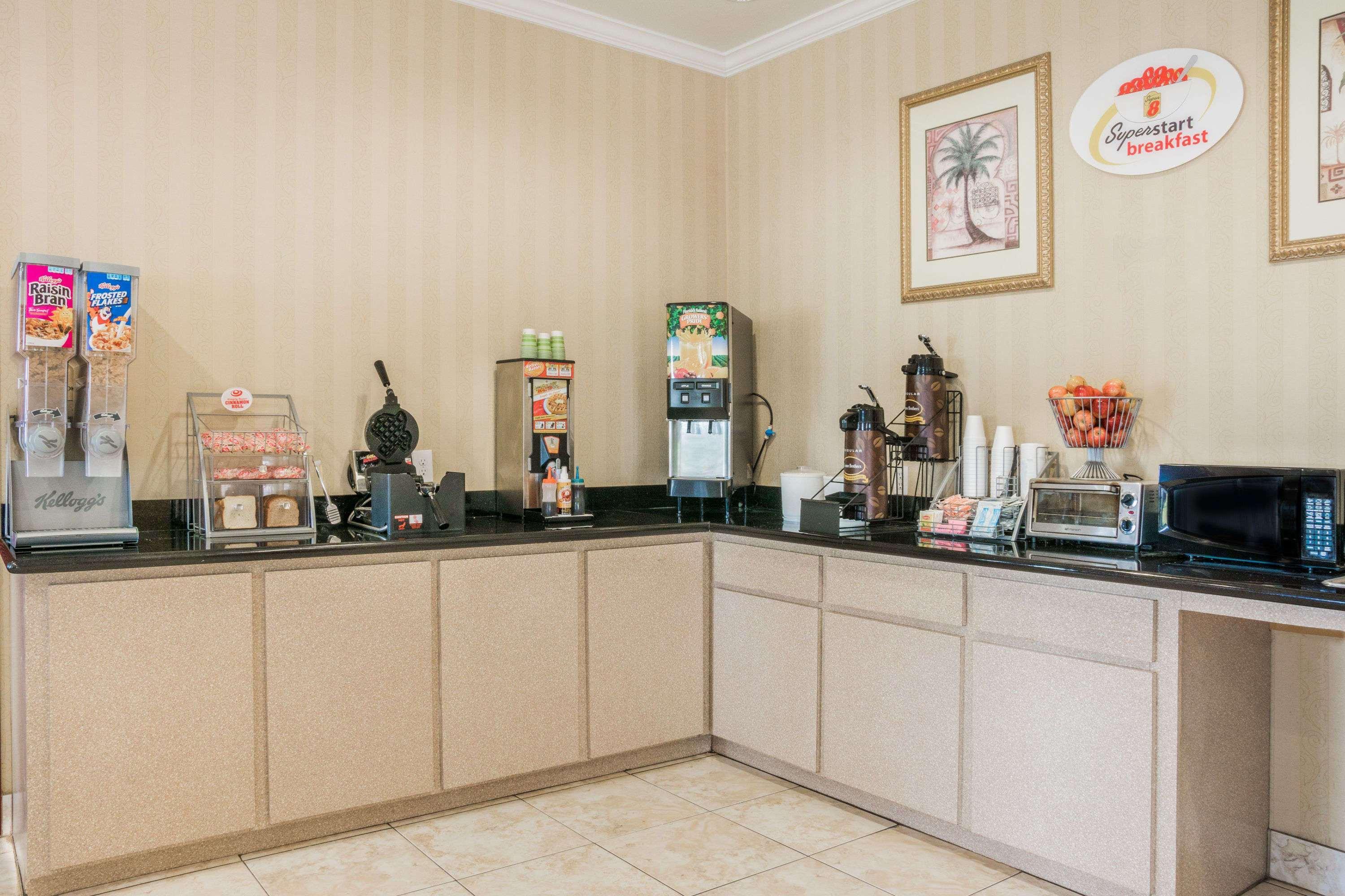 Hotel Super 8 By Wyndham Brookshire Tx Zewnętrze zdjęcie