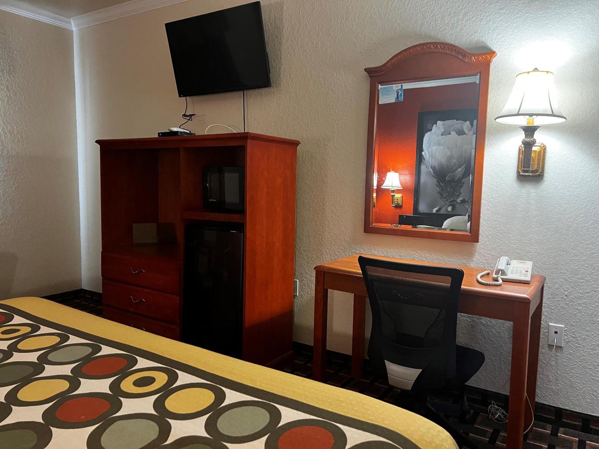 Hotel Super 8 By Wyndham Brookshire Tx Zewnętrze zdjęcie